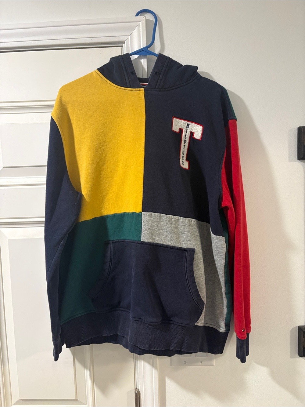 Colorblock Navy, Yellow & Red Men’s Tommy Hilfiger XL Hoodie Sweatshirt